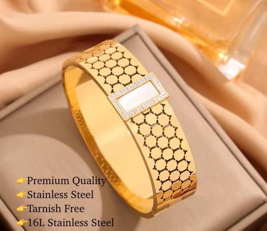Luxury OEM White Bangle