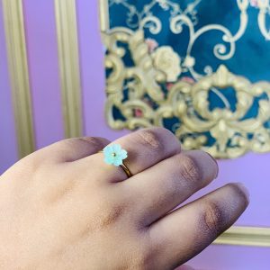 Minimal flower adjustable ring